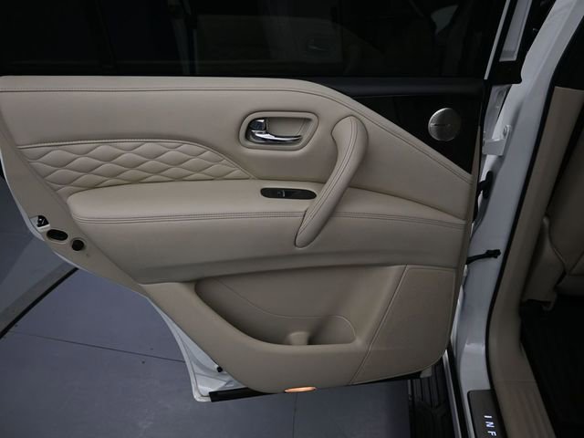Used 2024 INFINITI QX80 Sensory AWD/4WD image 31