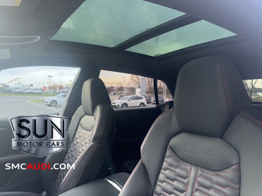 Used 2024 Audi RS Q8 w/ Black Optic Package image 38