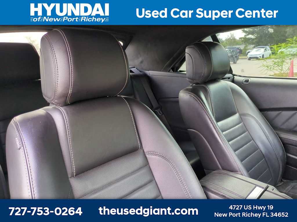 Used 2013 Ford Mustang GT Premium w/ Security Pkg RWD image 6