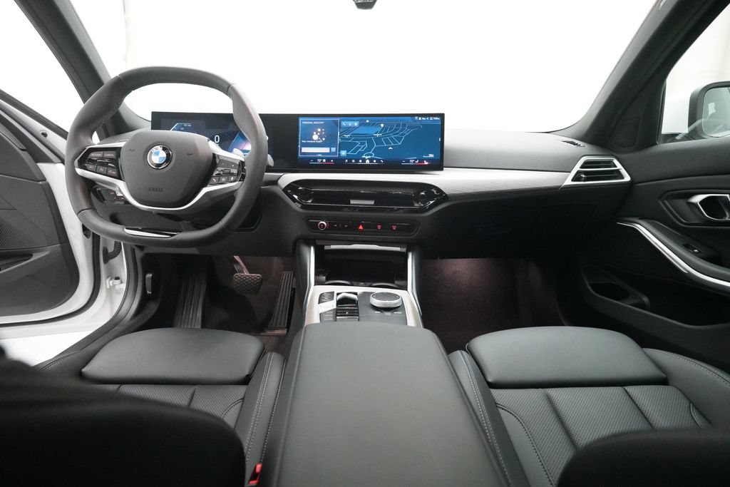 Used 2025 BMW 330i xDrive Sedan AWD/4WD image 5