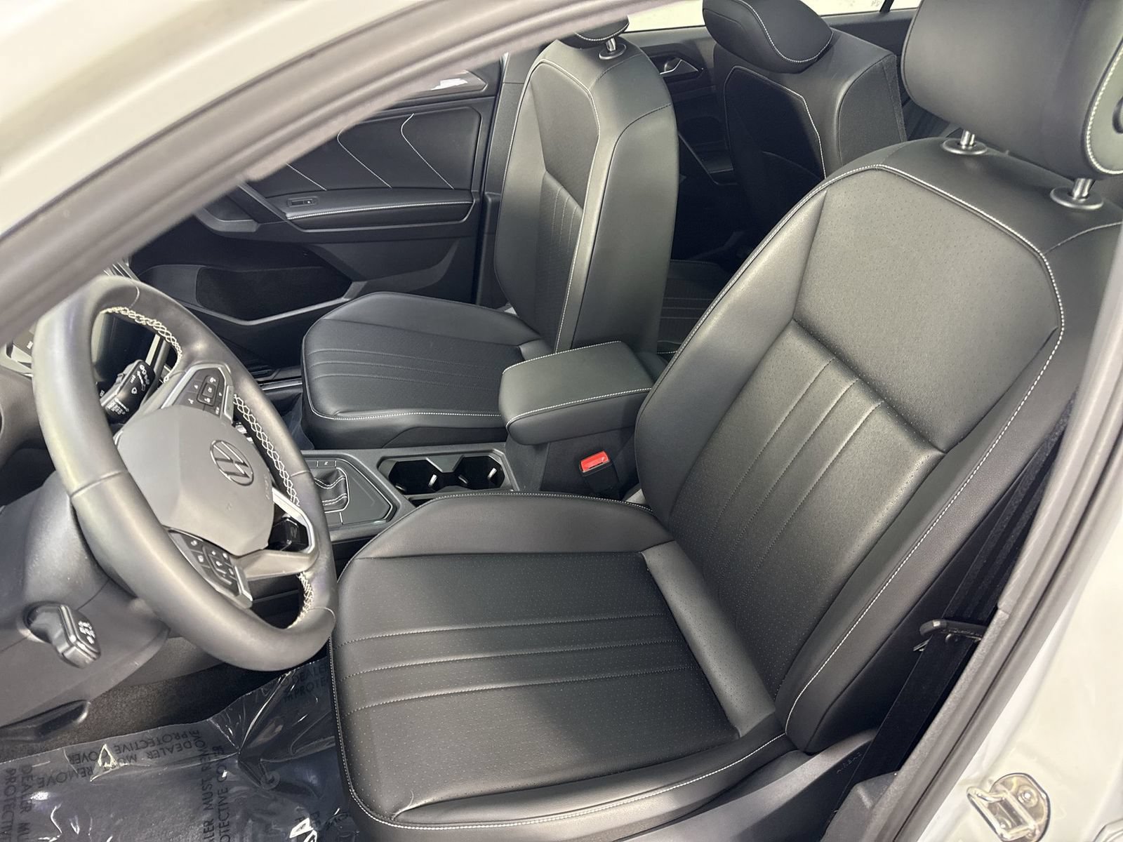 Used 2023 Volkswagen Tiguan SE R-Line FWD image 19
