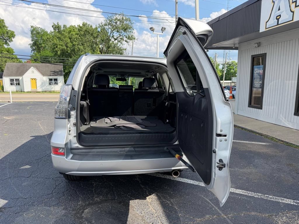 Used 2018 Lexus GX 460 Premium w/ Premium Package AWD/4WD image 25