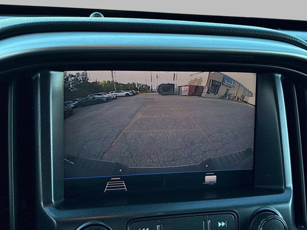 Used 2021 Chevrolet Colorado LT w/ Safety Package AWD/4WD image 32