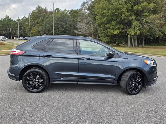 Used 2024 Ford Edge SE w/ Black Appearance Package image 36