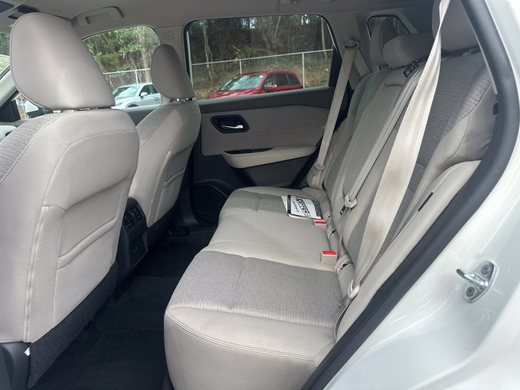 Used 2022 Nissan Rogue SV AWD/4WD image 16