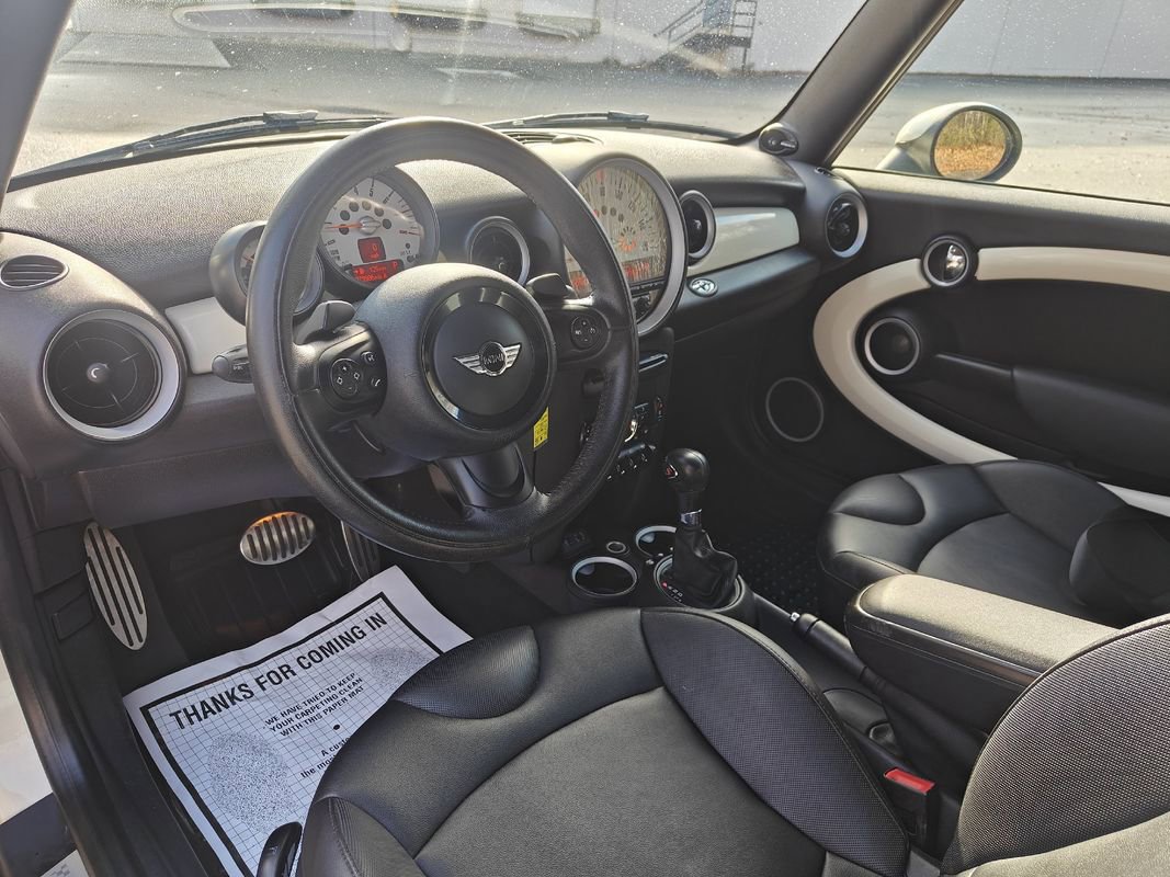 Used 2014 MINI Cooper S FWD image 13