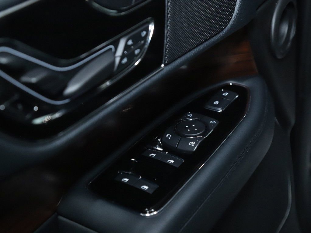 Used 2022 Lincoln Navigator Reserve image 18