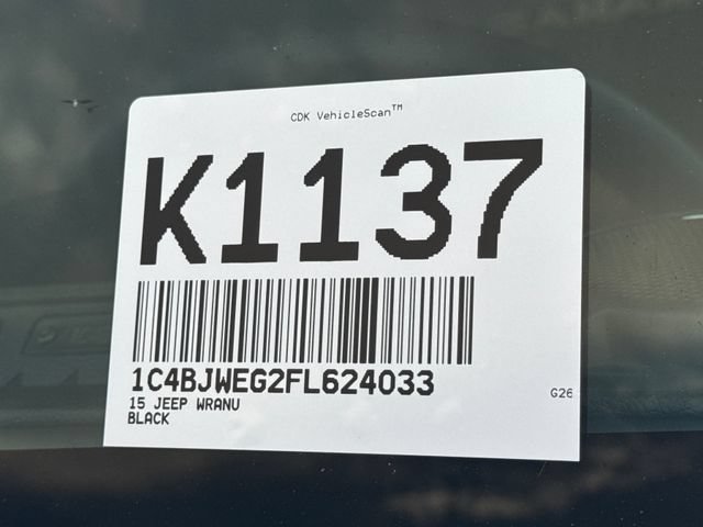 Used 2015 Jeep Wrangler Unlimited Sahara w/ Connectivity Group AWD/4WD image 30