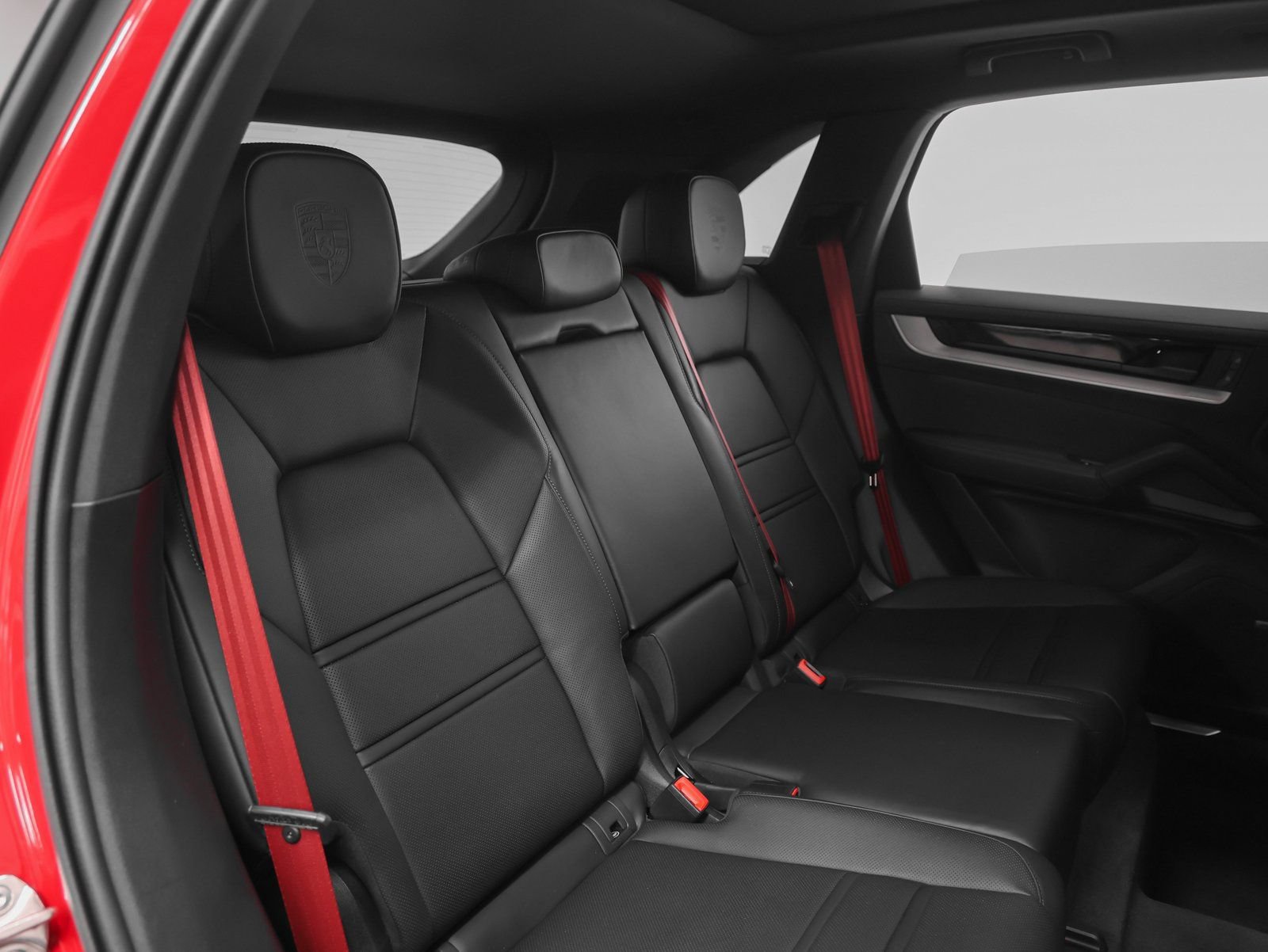 Certified 2025 Porsche Cayenne E-Hybrid AWD/4WD image 27