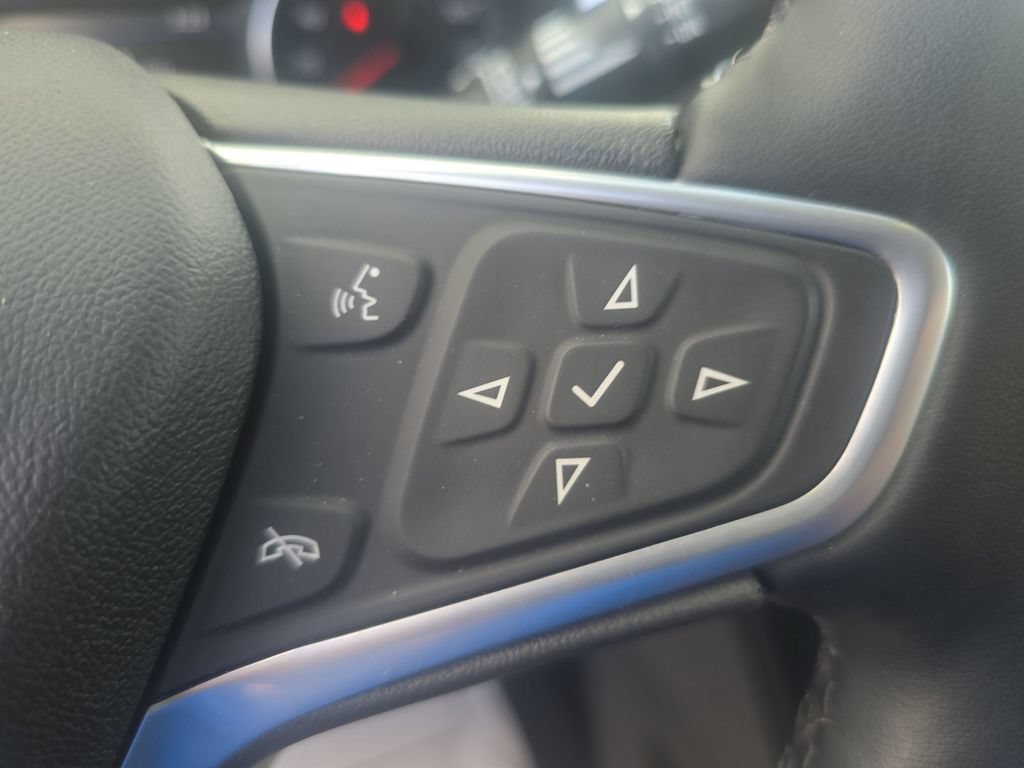 Used 2023 Chevrolet Equinox LT AWD/4WD image 31
