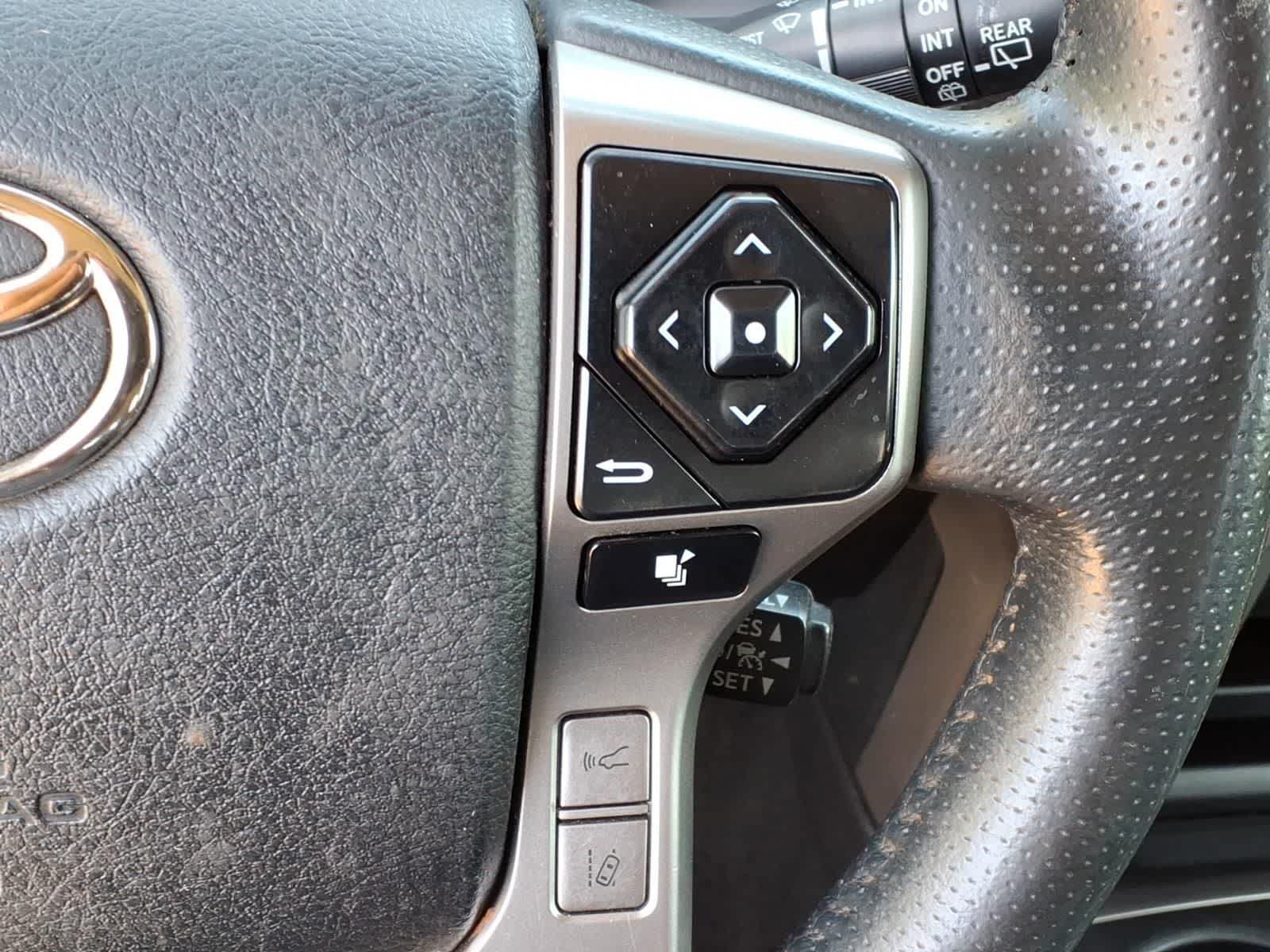 Used 2022 Toyota 4Runner SR5 RWD image 18