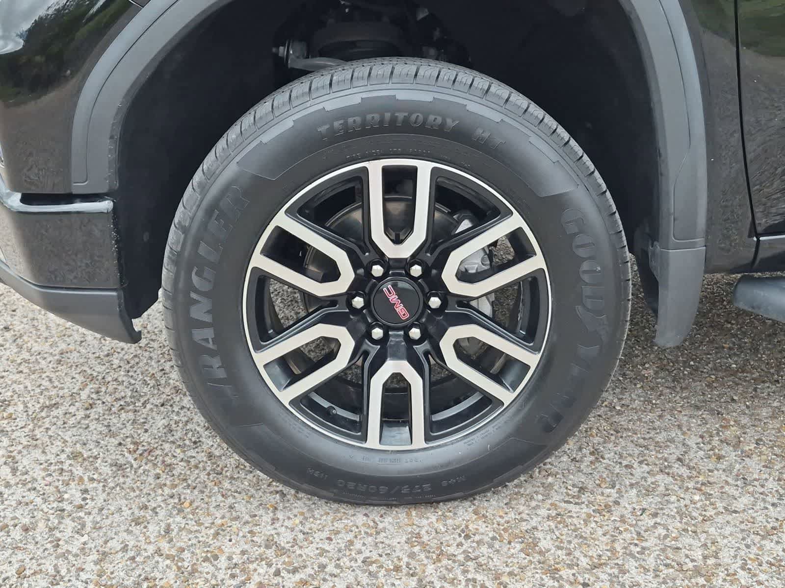 Used 2024 GMC Sierra 1500 AT4 w/ Technology Package AWD/4WD image 31