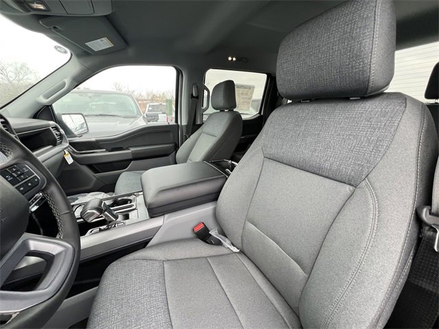 New 2025 Ford F150 Lightning XLT image 11