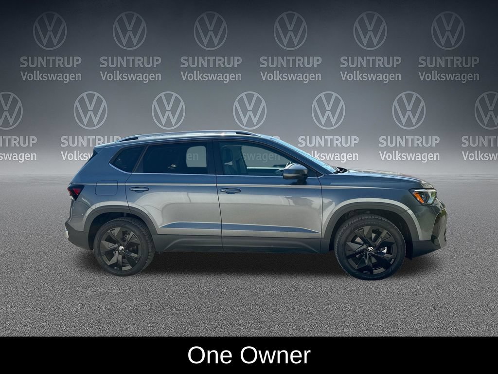 Used 2025 Volkswagen Taos SE FWD image 7
