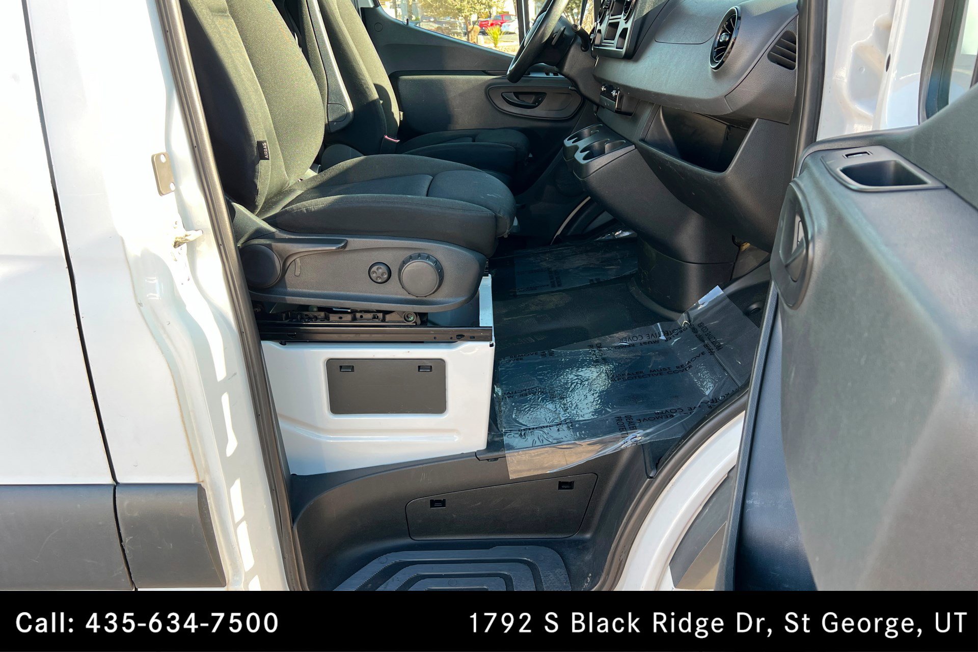 Used 2019 Mercedes-Benz Sprinter 170 Cargo image 19