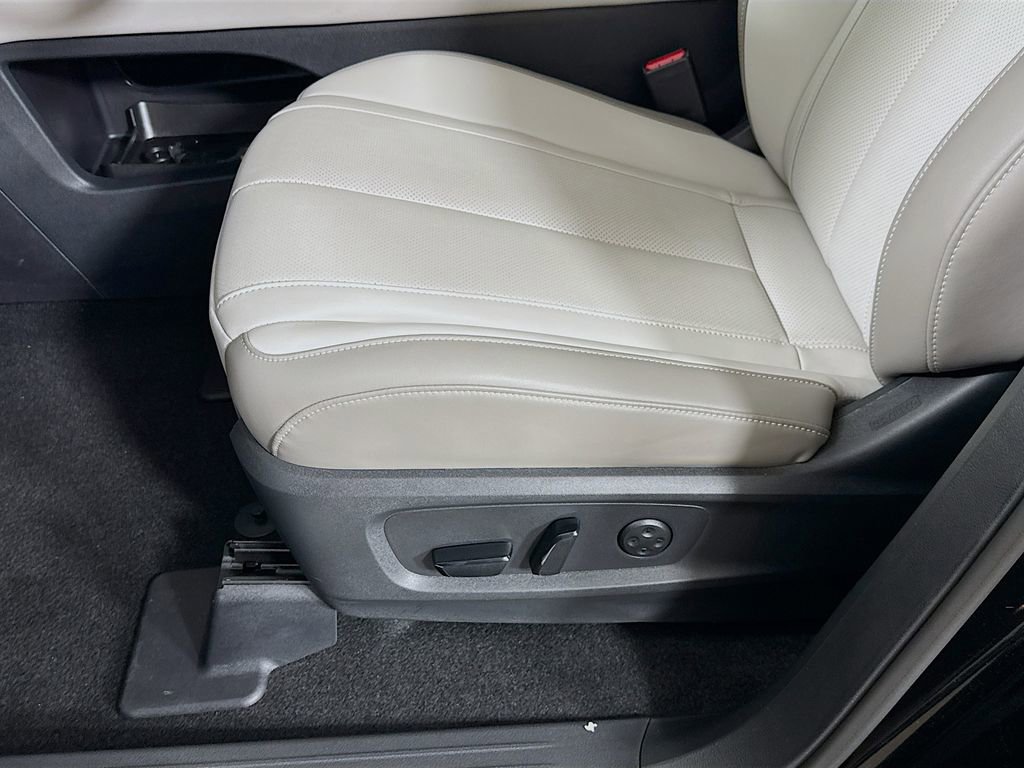 Certified 2026 INFINITI QX60 Pure w/ Cargo Package AWD/4WD image 25