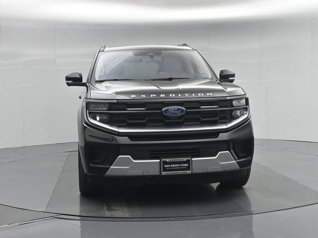 Certified 2025 Ford Expedition Platinum w/ Driver's Package AWD/4WD image 61