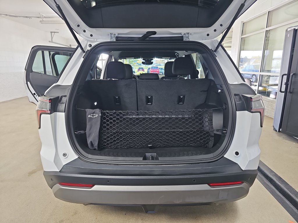 Certified 2025 Chevrolet Equinox LT w/ Safety and Technology Package AWD/4WD image 15