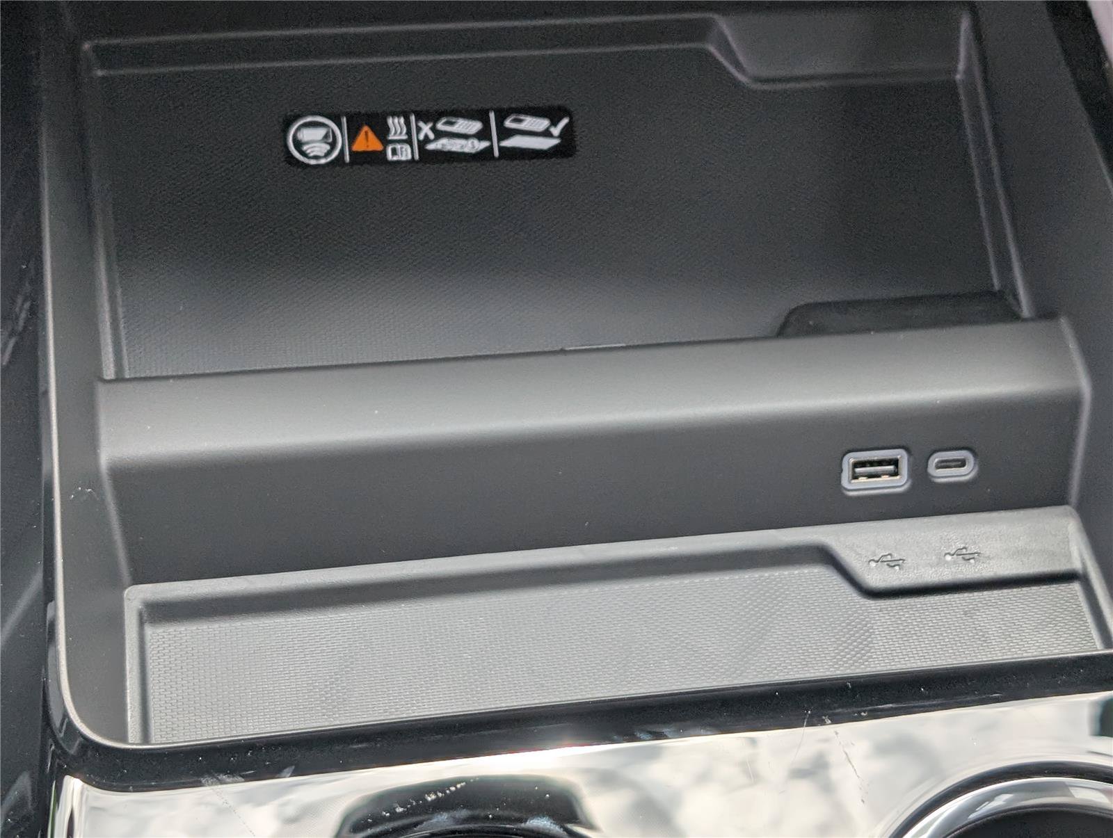 New 2026 Chevrolet Suburban Z71 w/ Z71 Off-Road Package AWD/4WD image 26