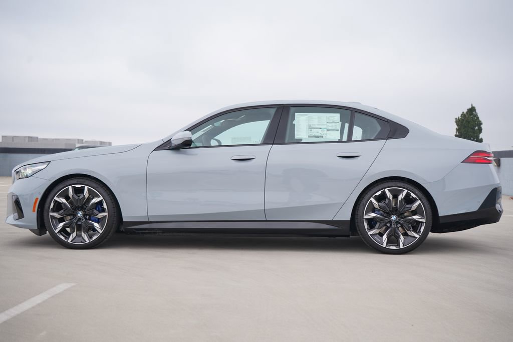 New 2026 BMW i5 eDrive40 w/ M Sport Package RWD image 4