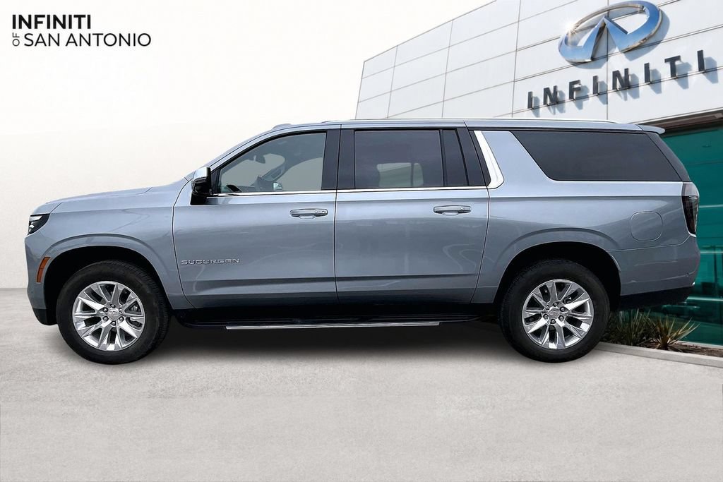 Used 2025 Chevrolet Suburban Premier AWD/4WD image 45