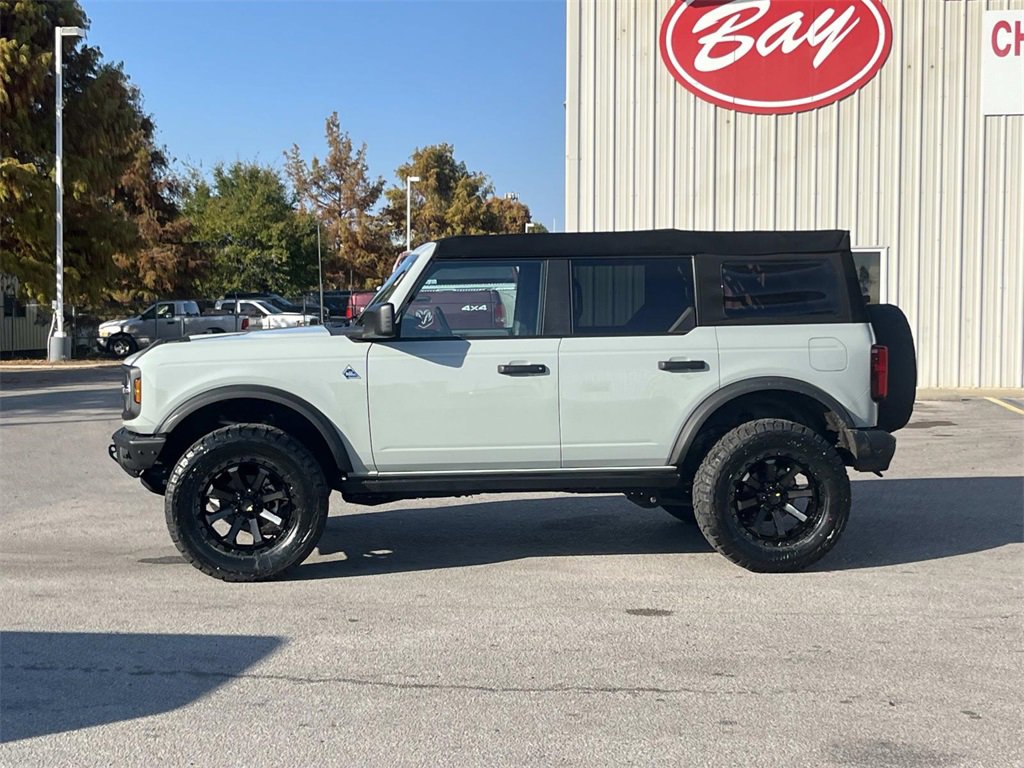Used 2023 Ford Bronco Black Diamond image 2