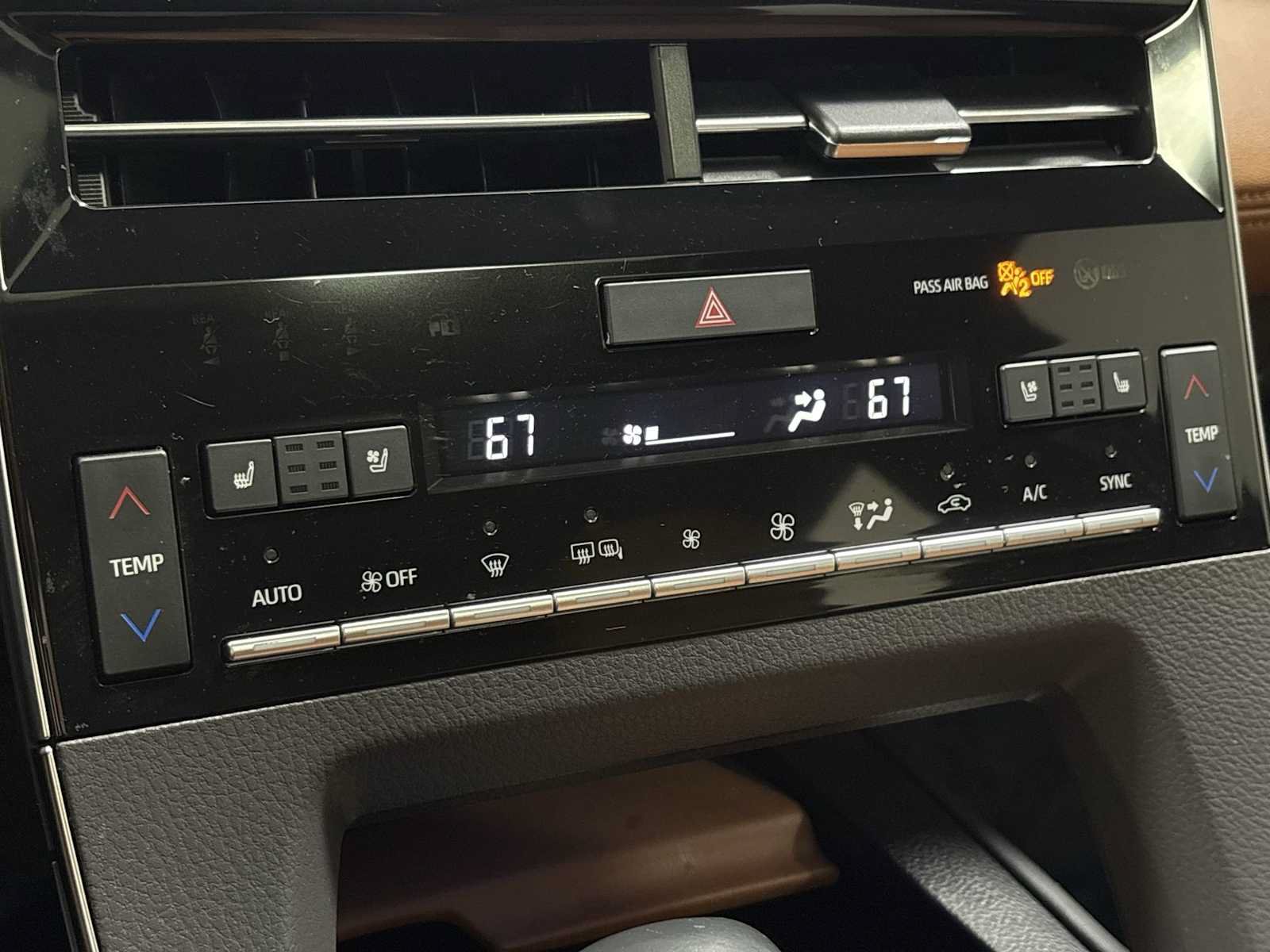 Certified 2020 Toyota Avalon Limited w/ Advanced Safety Package FWD image 21