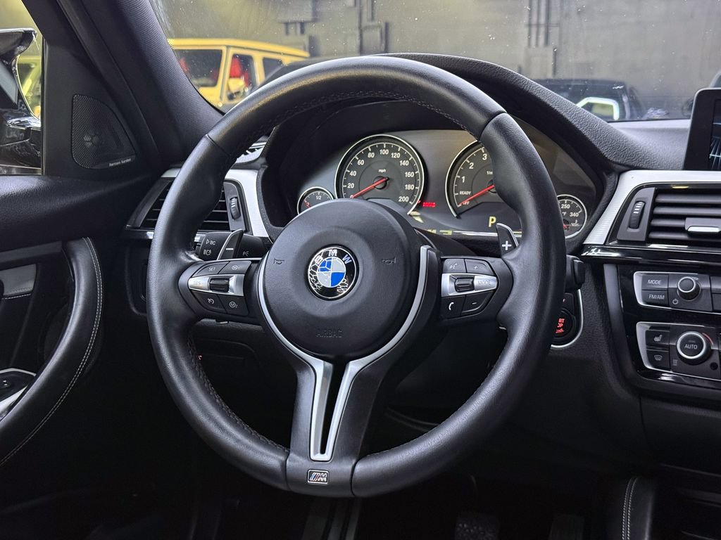 Used 2015 BMW M3 RWD image 21