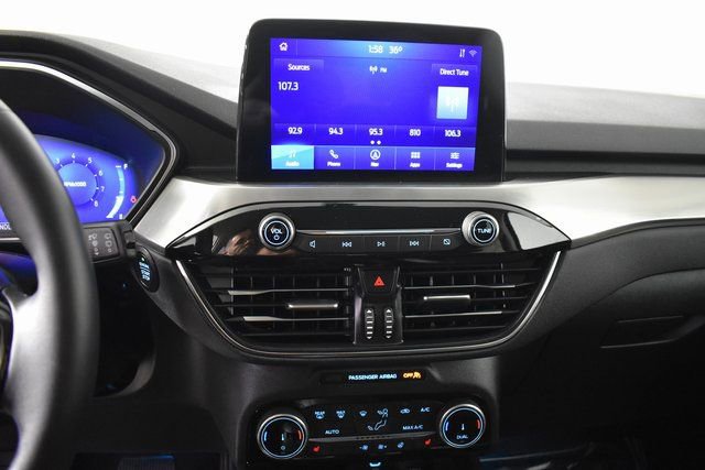 Used 2022 Ford Escape Titanium w/ Class II Trailer Tow Package image 19