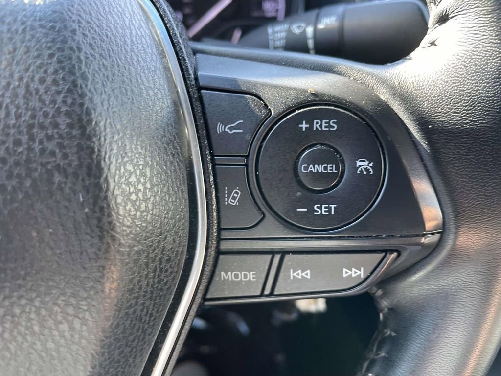 Used 2020 Toyota Camry SE image 32