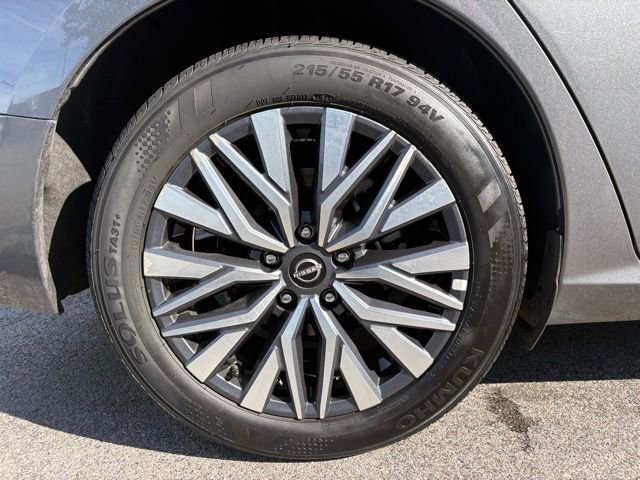 Used 2025 Nissan Altima 2.5 SV image 6