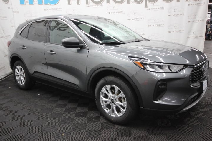 Used 2023 Ford Escape Active image 9