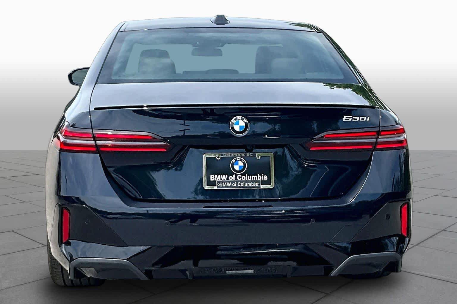 Used 2026 BMW 530i w/ M Sport Package RWD image 4