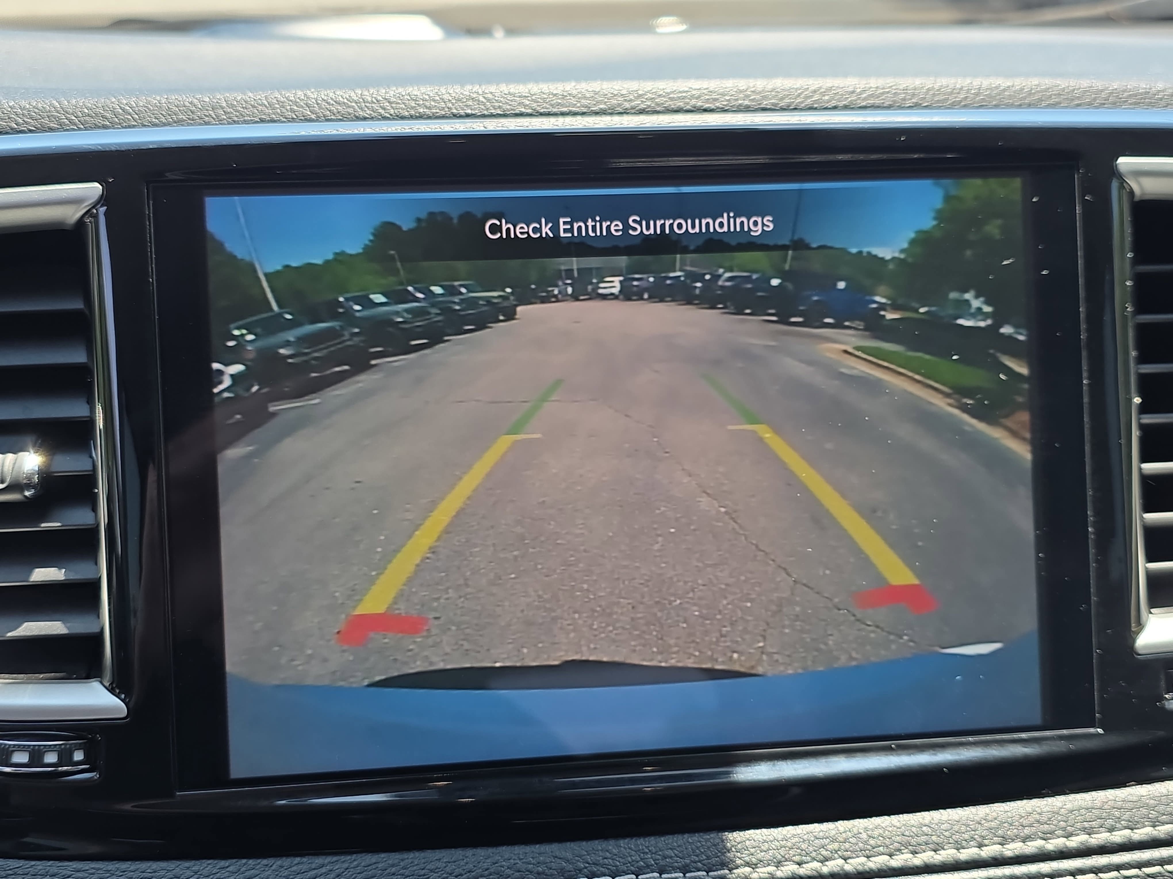 Used 2024 Chrysler Pacifica Limited FWD image 21