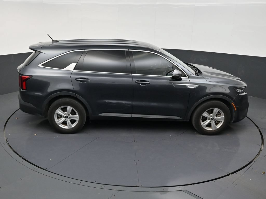 Used 2023 Kia Sorento LX FWD image 17