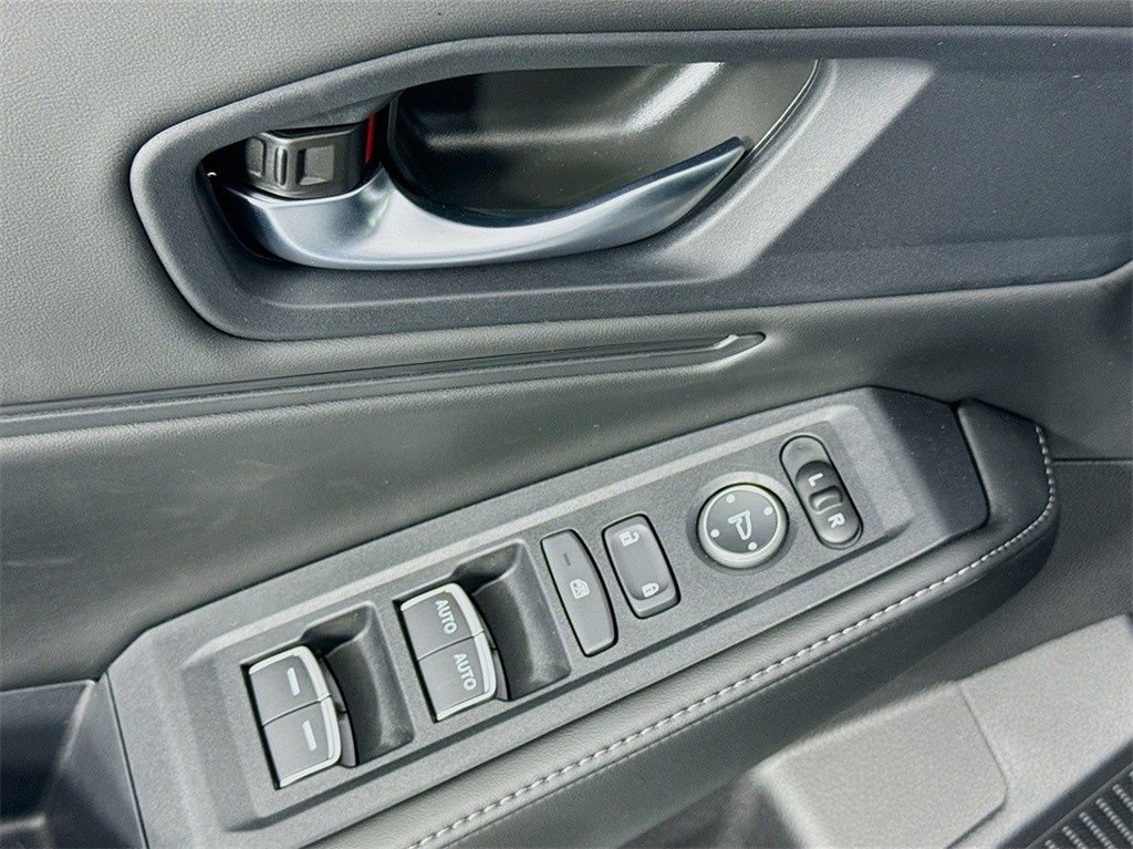 Used 2025 Honda Accord Sport image 28