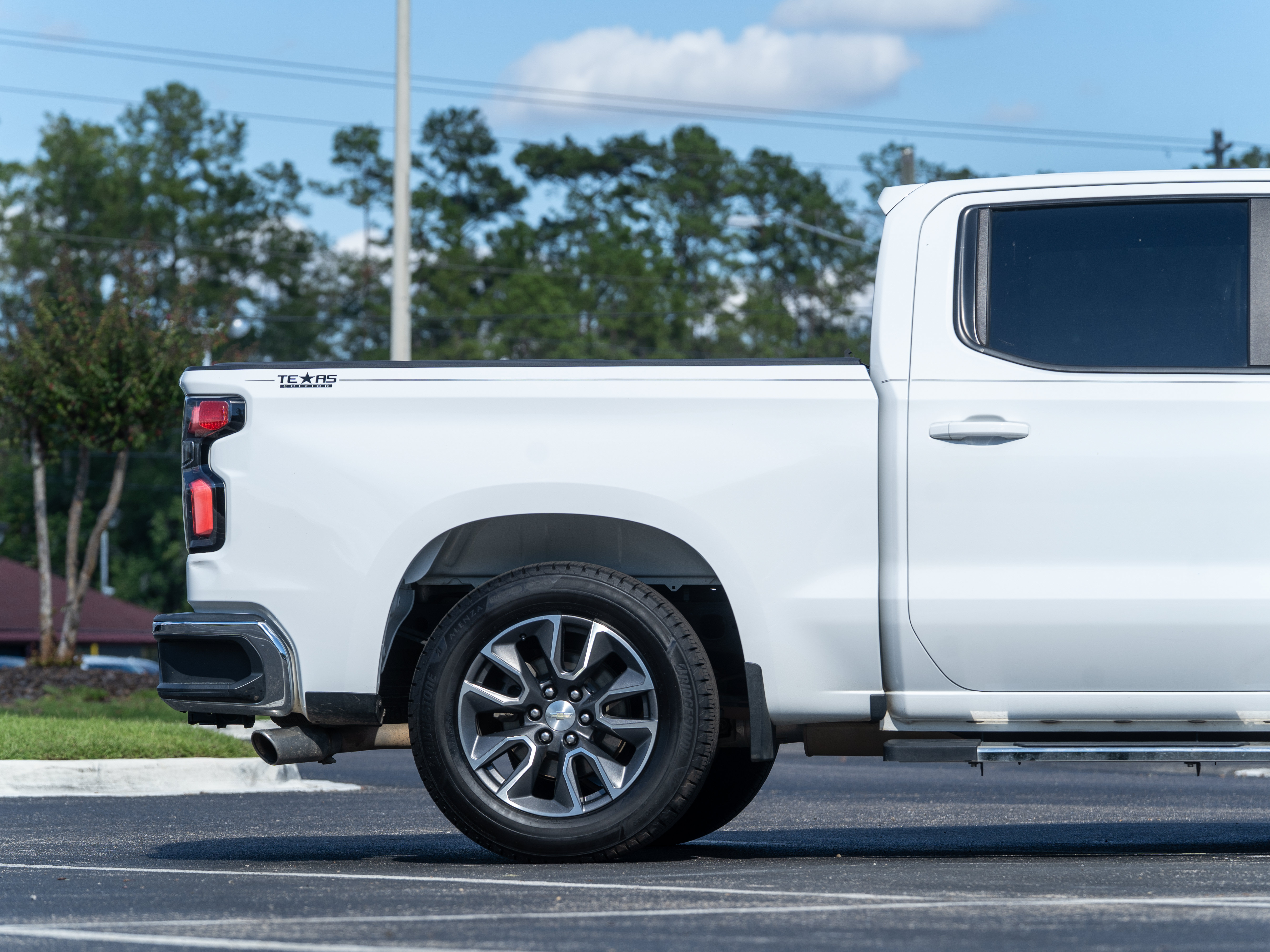 Used 2020 Chevrolet Silverado 1500 LT w/ Texas Edition RWD image 6