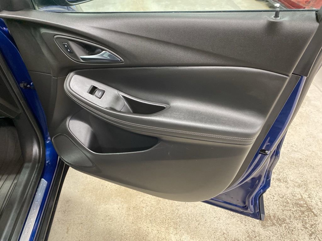 Used 2023 Buick Encore GX Essence w/ Advanced Technology Package image 25