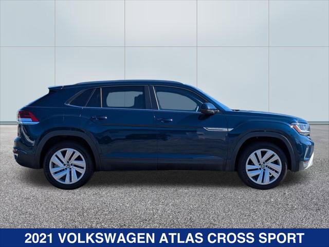 Used 2021 Volkswagen Atlas Cross Sport SE w/ Panoramic Sunroof Package AWD/4WD image 6