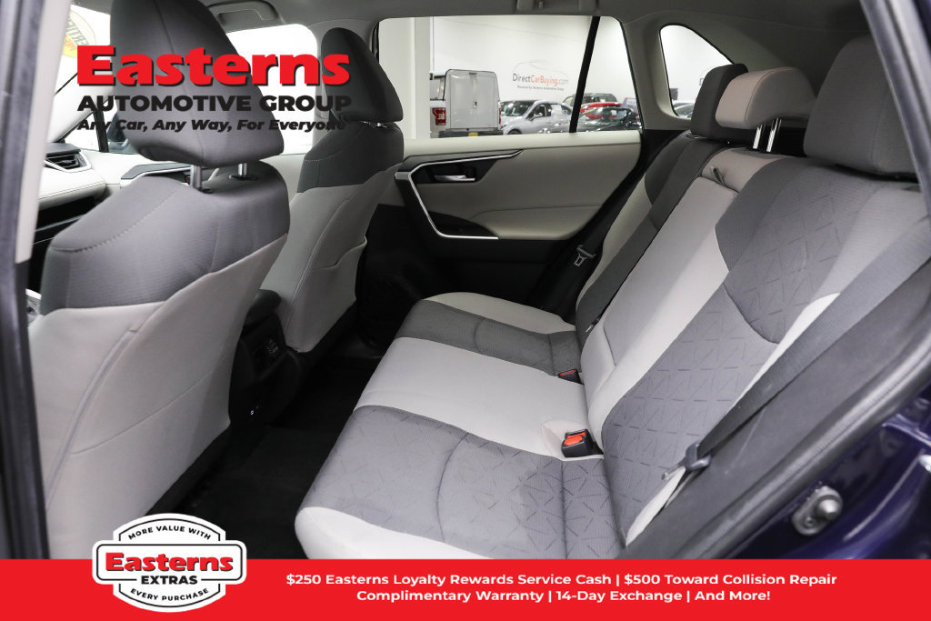 Used 2024 Toyota RAV4 XLE AWD/4WD image 21