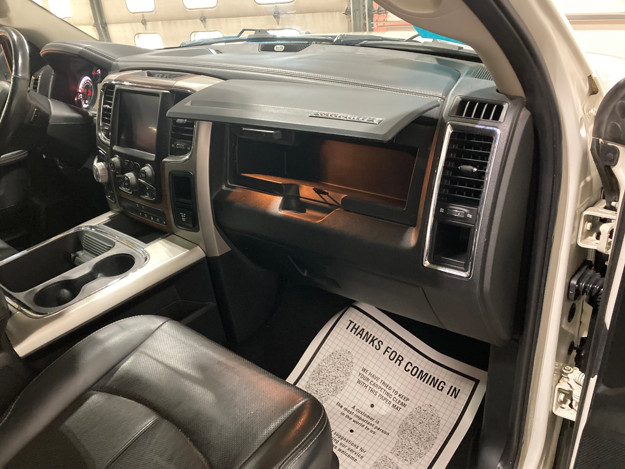 Used 2018 RAM 1500 Laramie w/ Convenience Group AWD/4WD image 5