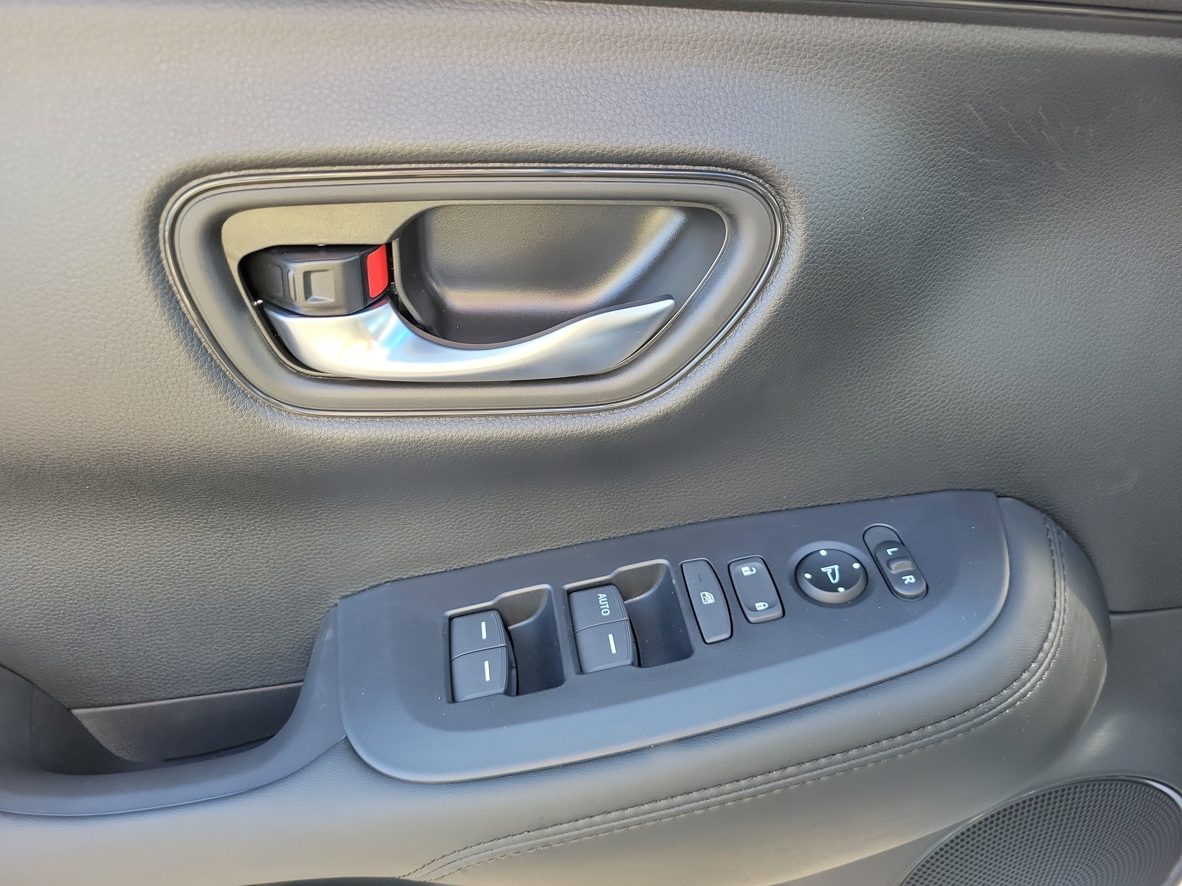 New 2026 Honda HR-V LX image 16