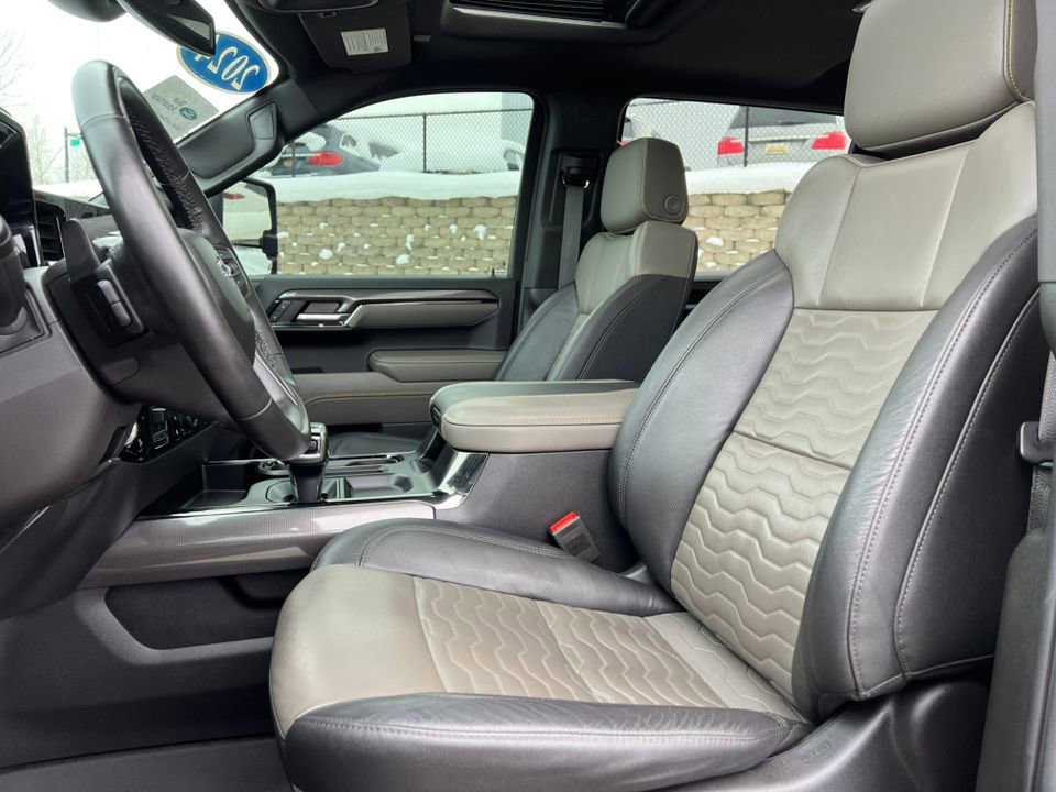 Used 2024 Chevrolet Silverado 1500 ZR2 image 4