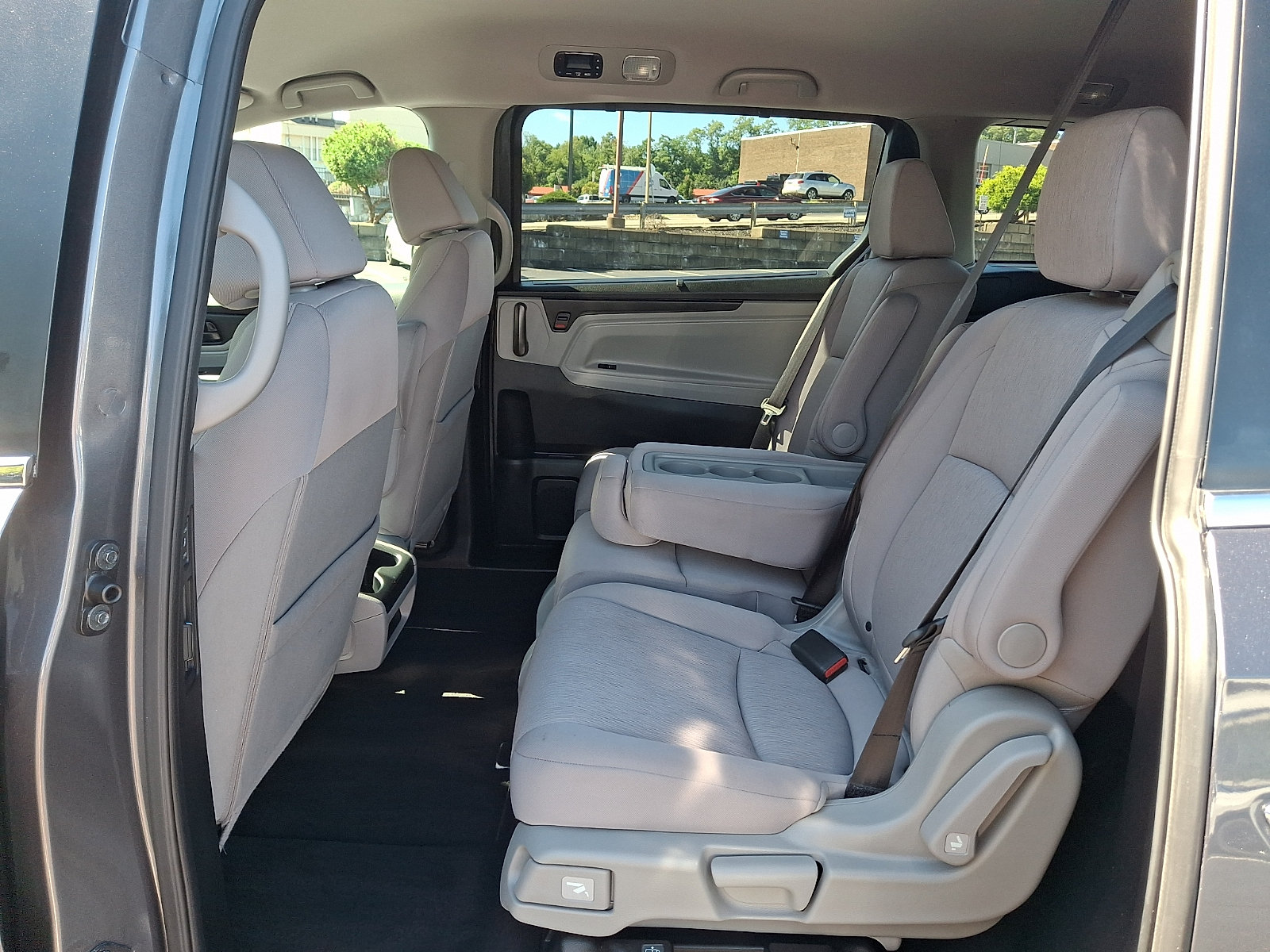 Used 2024 Honda Odyssey EX image 10