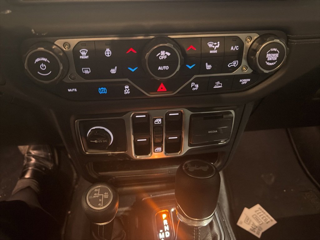 Used 2025 Jeep Wrangler Unlimited Sahara w/ Safety Group image 10