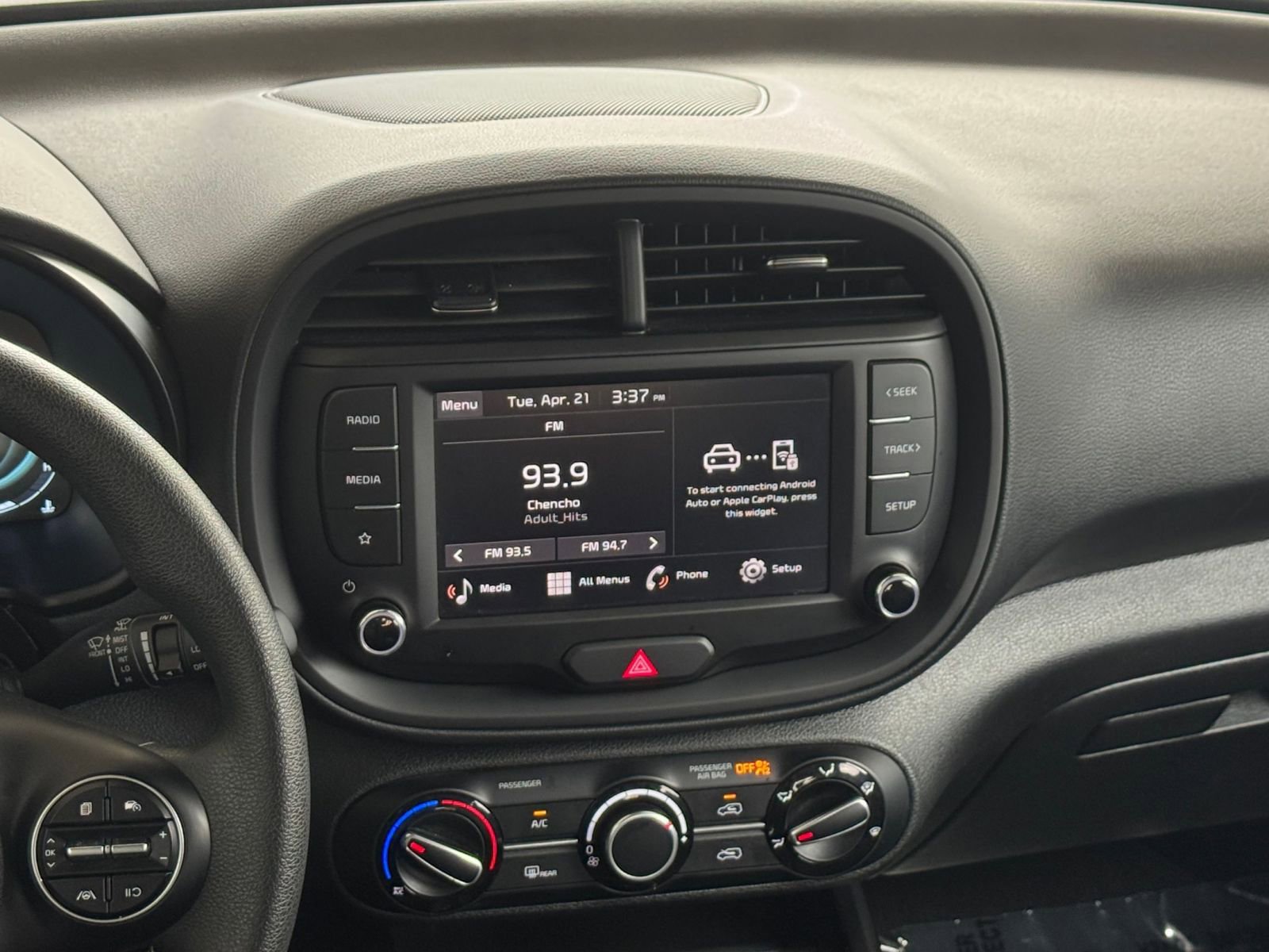 Used 2025 Kia Soul LX w/ LX Technology Package image 17