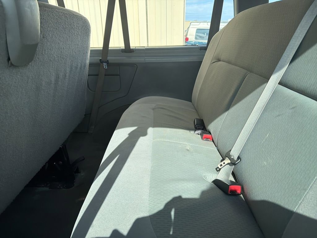 Used 2010 Ford E-350 and Econoline 350 XLT image 9