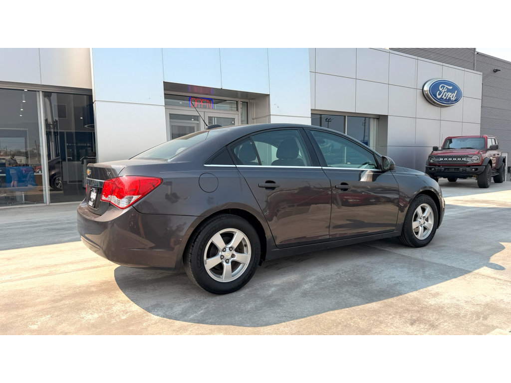 Used 2015 Chevrolet Cruze LT FWD image 5