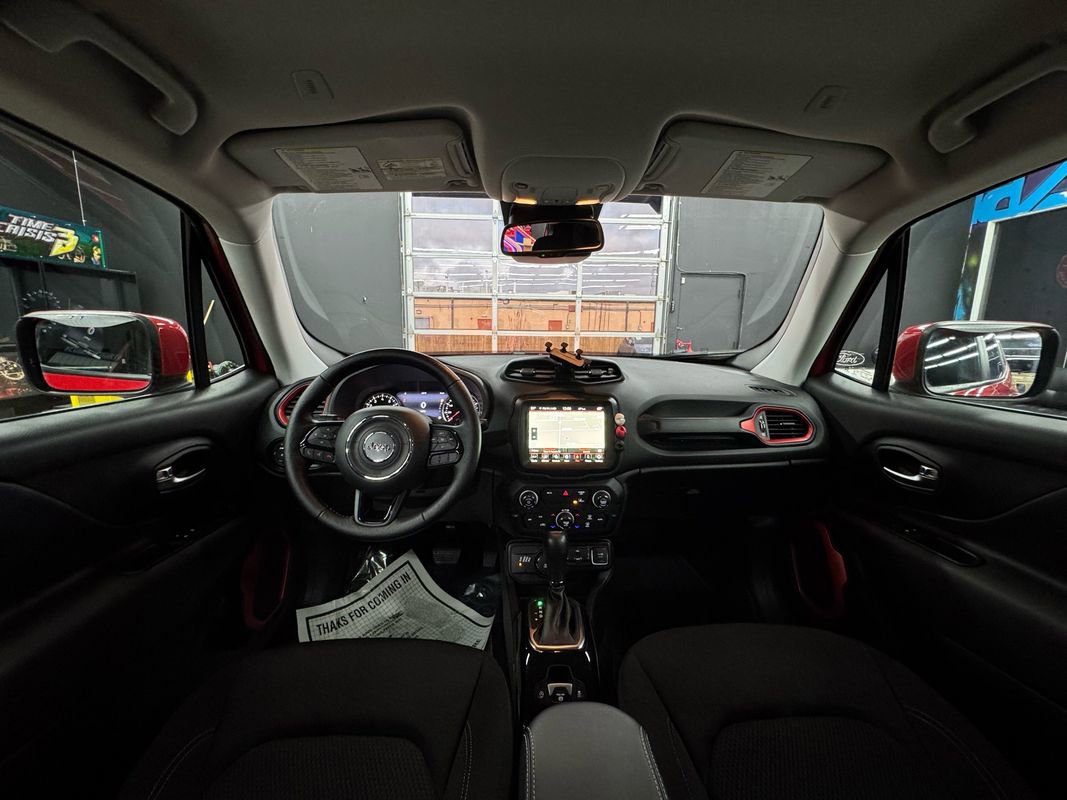 Used 2022 Jeep Renegade Latitude w/ Convenience Group AWD/4WD image 29