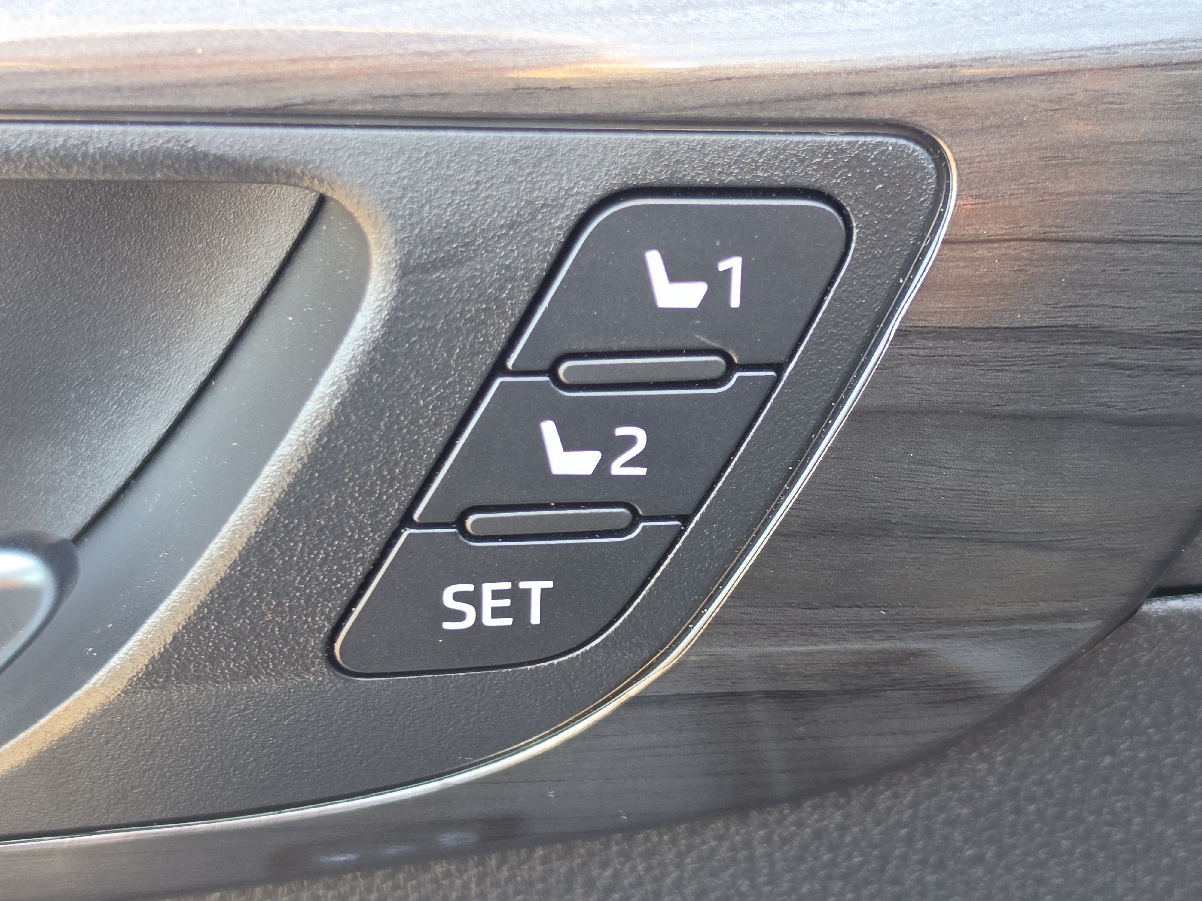 Certified 2026 Toyota Highlander Limited AWD/4WD image 17